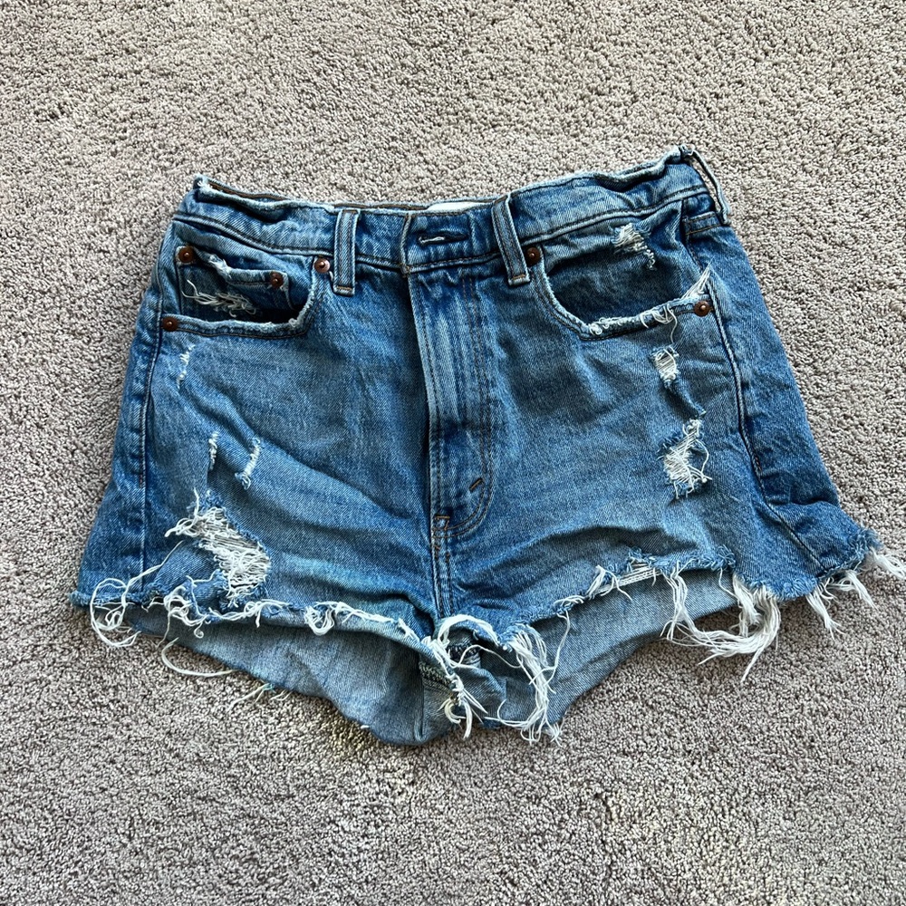 Abercrombie high rise mom shorts